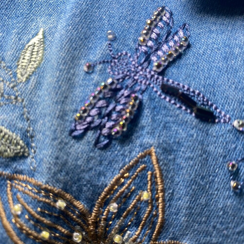 Denim Floral Embroidered Beaded Button Shirt Cottagecore Grandmacore GoldenGirls - Picture 8 of 9